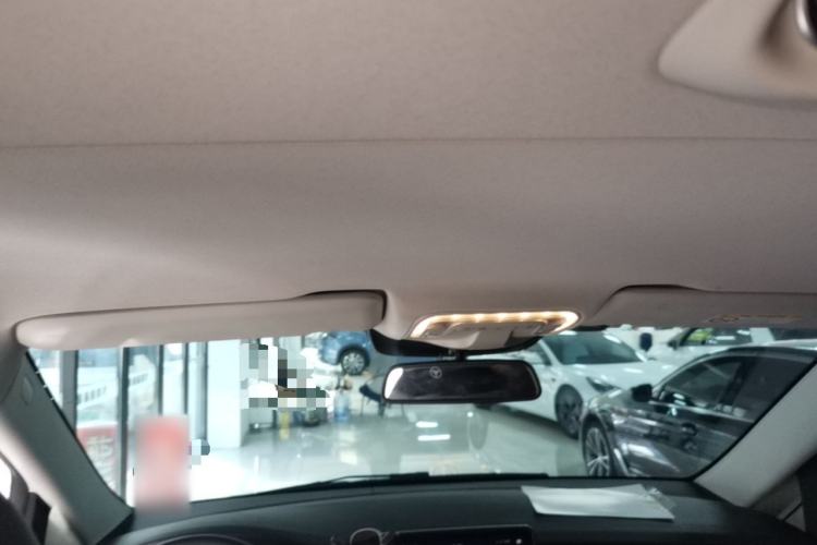 Used Mercedes-Benz V-Class 2022 V 260 Avantgarde Edition Headliner