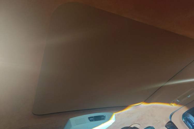Used Mercedes-Benz V-Class 2022 V 260 Avantgarde Edition Headliner