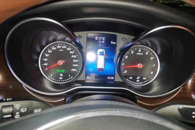 Used Mercedes-Benz V-Class 2022 V 260 Avantgarde Edition Instrument Cluster