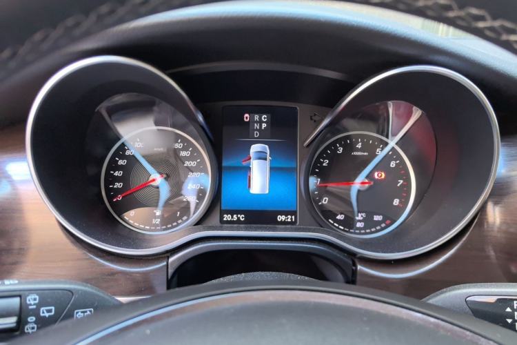 Used Mercedes-Benz V-Class 2022 V 260 Avantgarde Edition Instrument Cluster