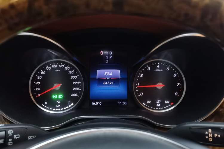 Used Mercedes-Benz V-Class 2022 V 260 Avantgarde Edition Instrument Cluster