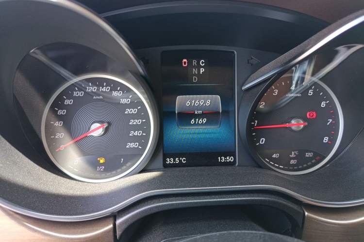 Used Mercedes-Benz V-Class 2022 V 260 Prestige Edition Instrument Cluster