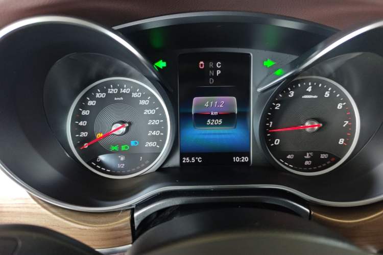 Used Mercedes-Benz V-Class 2022 V 260 Prestige Edition Instrument Cluster