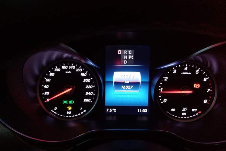 Used Mercedes-Benz V-Class 2022 V 260 L Long Wheelbase Prestige Edition Instrument Cluster