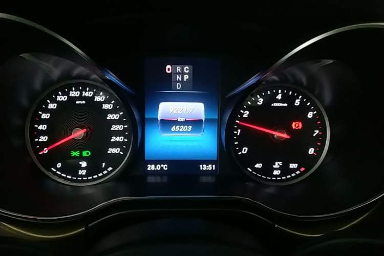 Used Mercedes-Benz V-Class 2022 V 260 L Long-wheelbase Luxury Edition Instrument Cluster