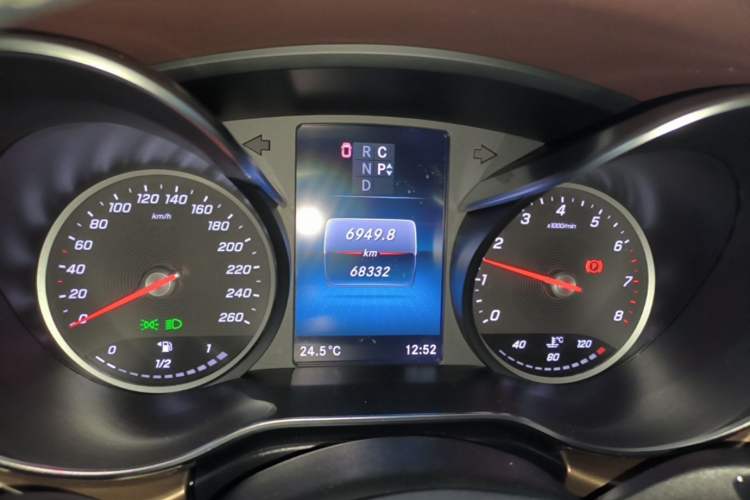 Used Mercedes-Benz V-Class 2022 V 260 Prestige Edition Instrument Cluster