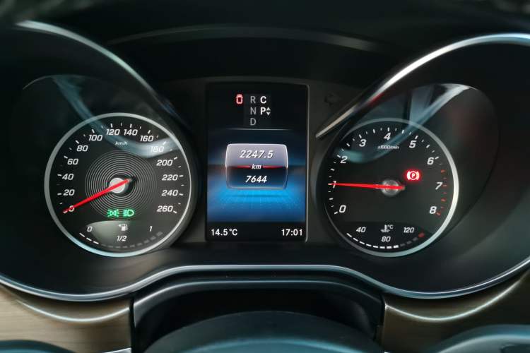 Used Mercedes-Benz V-Class 2022 V 260 Prestige Edition Instrument Cluster