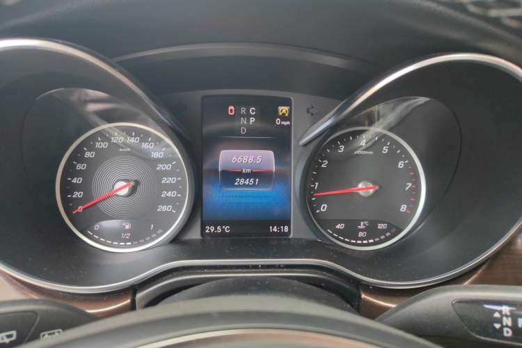 Used Mercedes-Benz V-Class 2022 V 260 Avantgarde Edition Instrument Cluster
