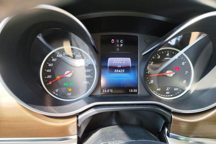 Used Mercedes-Benz V-Class 2022 V 260 Prestige Edition Instrument Cluster