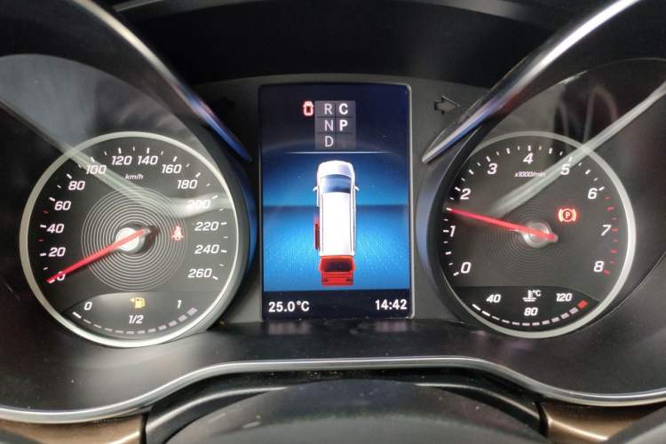 Used Mercedes-Benz V-Class 2022 V 260 Prestige Edition Instrument Cluster