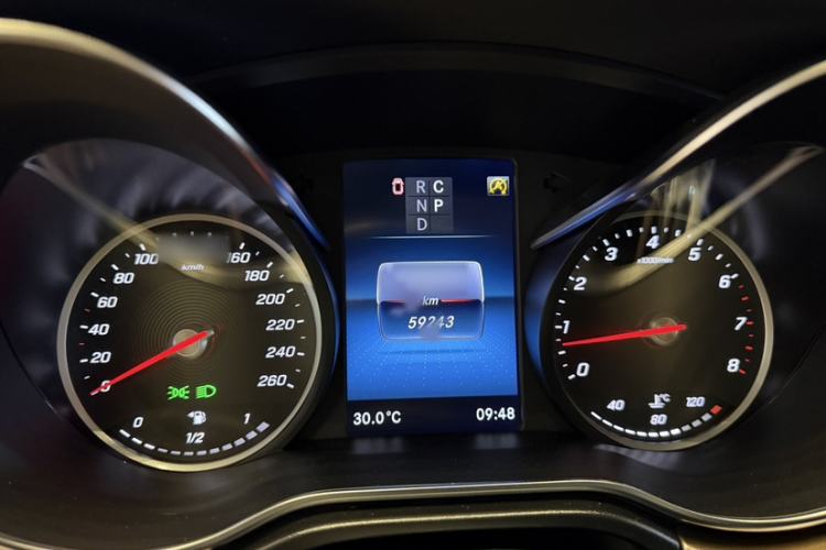 Used Mercedes-Benz V-Class 2022 V 260 Prestige Edition Instrument Cluster