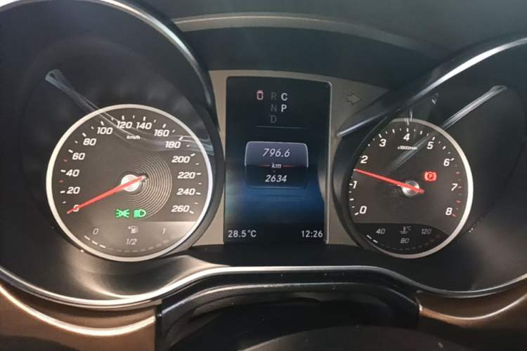 Used Mercedes-Benz V-Class 2022 V 260 Prestige Edition Instrument Cluster