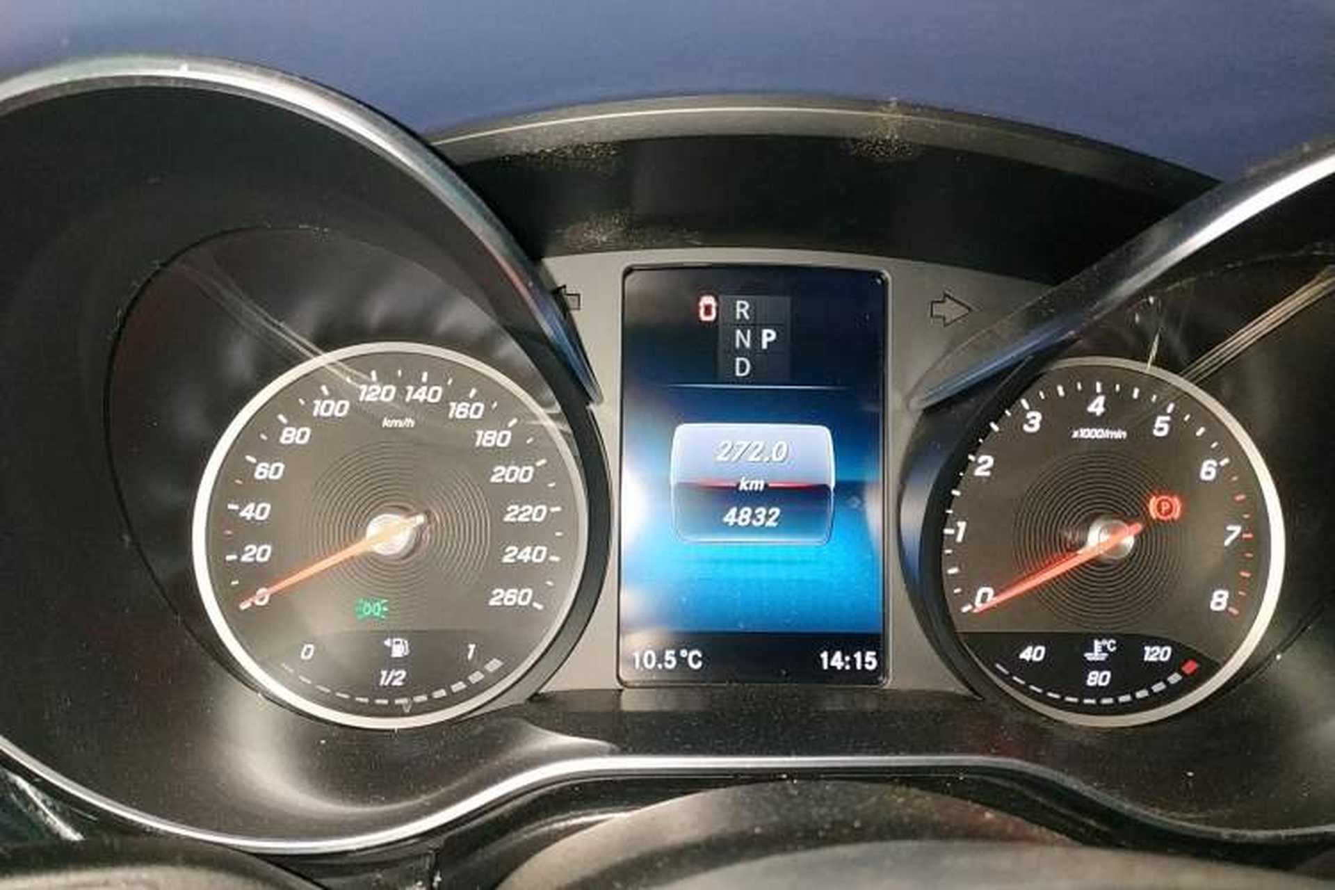 Used Mercedes-Benz V-Class 2022 V 260 Avantgarde Edition Instrument Cluster