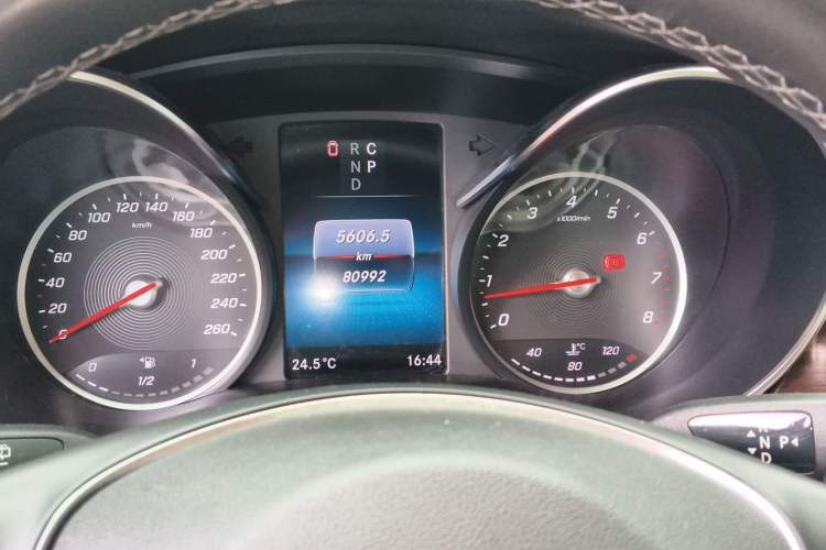 Used Mercedes-Benz V-Class 2022 V 260 Avantgarde Edition Instrument Cluster