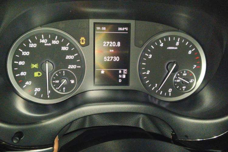 Used Mercedes-Benz V-Class  Instrument Cluster