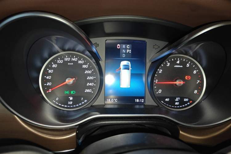 Used Mercedes-Benz V-Class 2022 V 260 L Long-wheelbase Luxury Edition Instrument Cluster