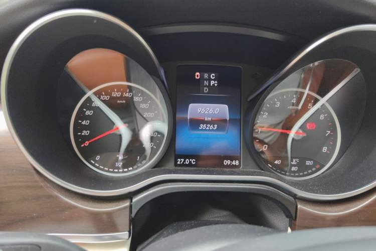 Used Mercedes-Benz V-Class 2022 V 260 Avantgarde Edition Instrument Cluster
