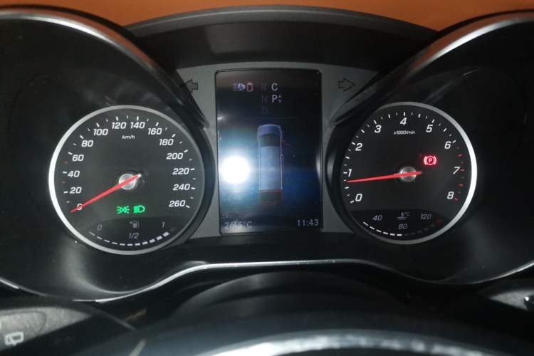 Used Mercedes-Benz V-Class 2022 V 260 Avantgarde Edition Instrument Cluster