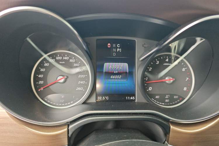 Used Mercedes-Benz V-Class 2022 V 260 L Long-wheelbase Luxury Edition Instrument Cluster