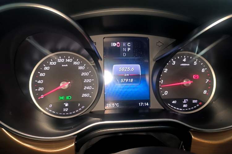 Used Mercedes-Benz V-Class 2022 V 260 Prestige Edition Instrument Cluster