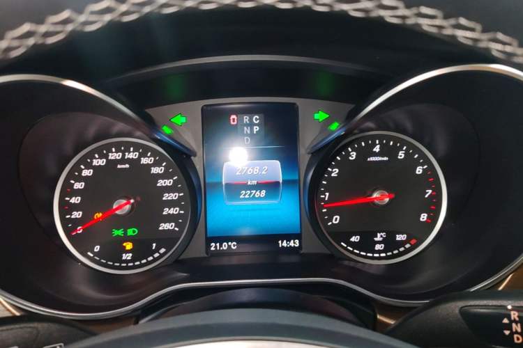 Used Mercedes-Benz V-Class 2022 V 260 L Long Wheelbase Prestige Edition Instrument Cluster