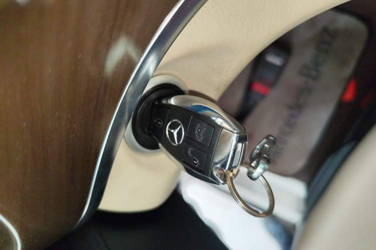 Used Mercedes-Benz V-Class 2022 V 260 L Long Wheelbase Prestige Edition Interior 1