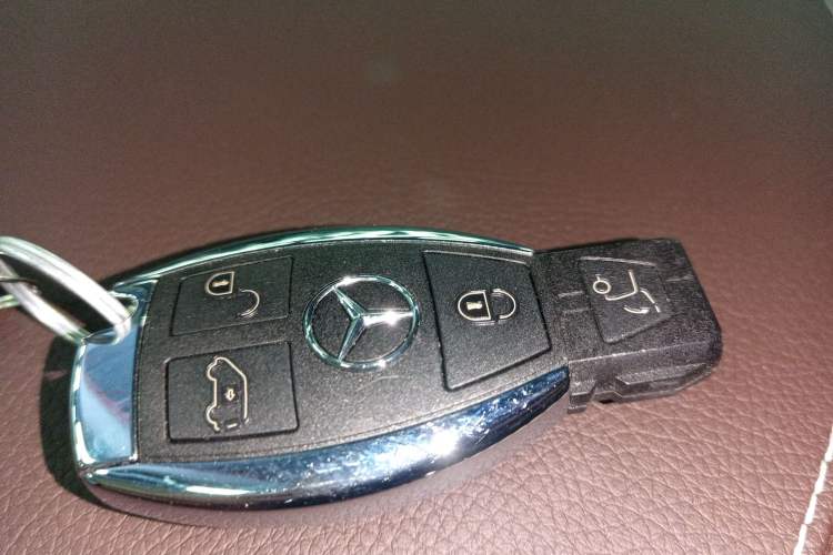 Used Mercedes-Benz V-Class 2022 V 260 L Long Wheelbase Prestige Edition Interior 1
