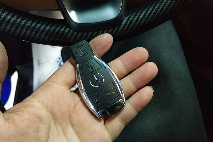 Used Mercedes-Benz V-Class 2022 V 260 Avantgarde Edition Interior 1