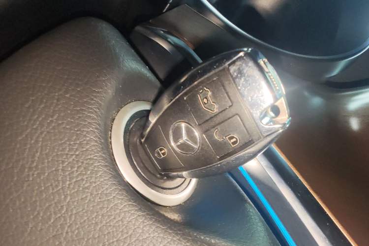 Used Mercedes-Benz V-Class 2022 V 260 Prestige Edition Interior 1