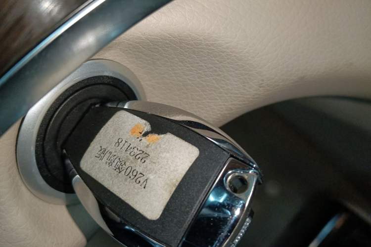 Used Mercedes-Benz V-Class 2022 V 260 Avantgarde Edition Interior 1