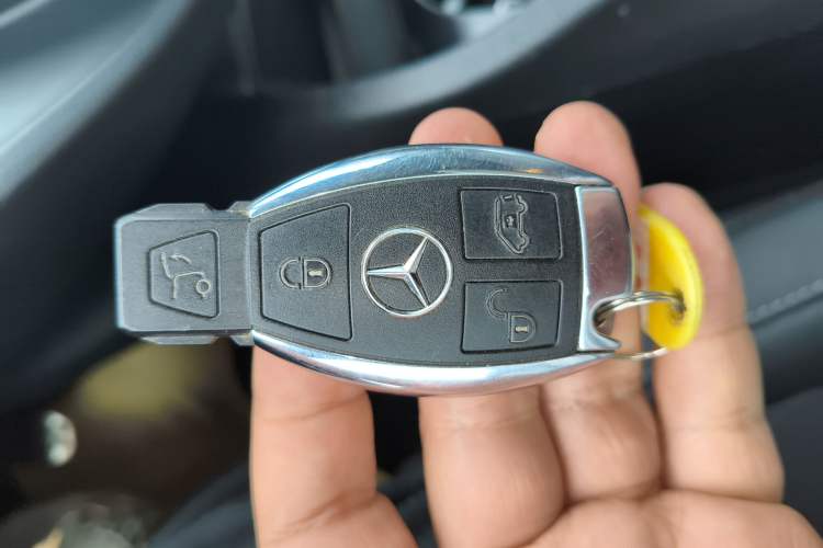 Used Mercedes-Benz V-Class 2022 V 260 L Long Wheelbase Prestige Edition Interior 1