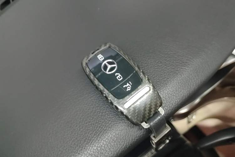 Used Mercedes-Benz V-Class 2022 V 260 Avantgarde Edition Interior 1
