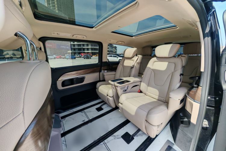 Used Mercedes-Benz V-Class 2022 V 260 L Long Wheelbase Prestige Edition Interior 11