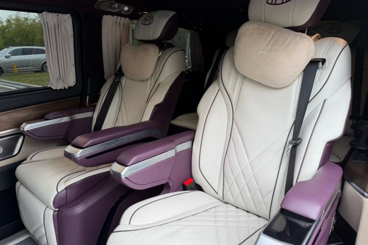 Used Mercedes-Benz V-Class 2022 V 260 L Long Wheelbase Prestige Edition Interior 2
