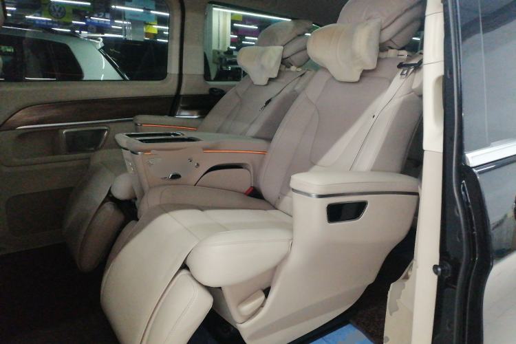 Used Mercedes-Benz V-Class 2022 V 260 L Long-wheelbase Luxury Edition Interior 4