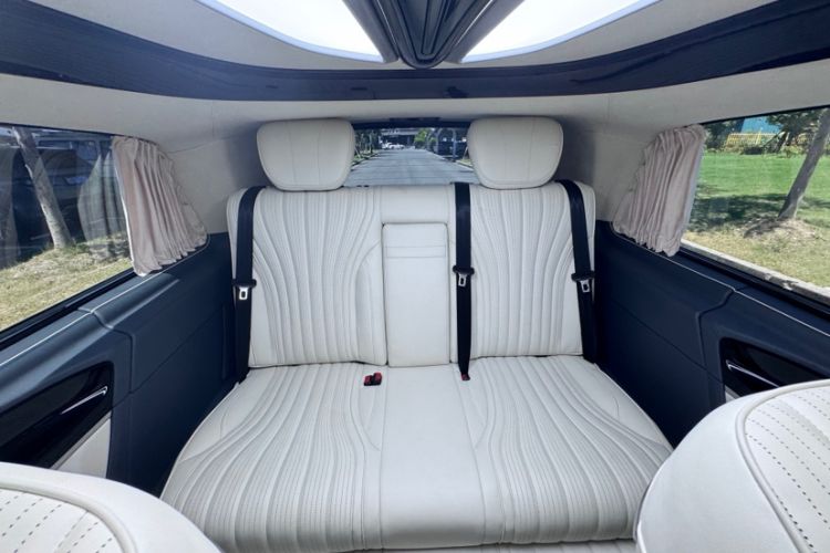 Used Mercedes-Benz V-Class 2022 V 260 L Long-wheelbase Luxury Edition Interior 9