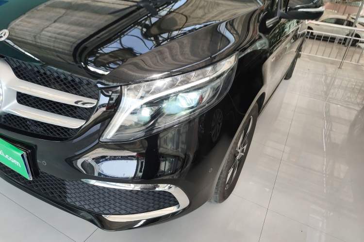 Used Mercedes-Benz V-Class 2022 V 260 L Long Wheelbase Prestige Edition Left Front Headlight