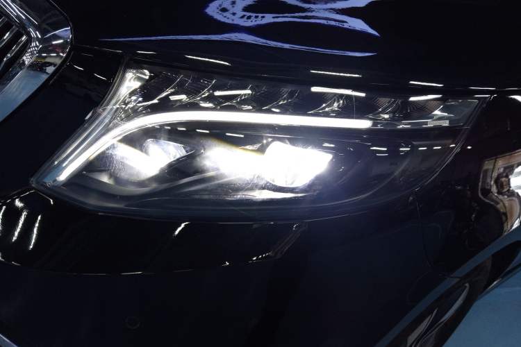 Used Mercedes-Benz V-Class 2022 V 260 L Long Wheelbase Prestige Edition Left Front Headlight