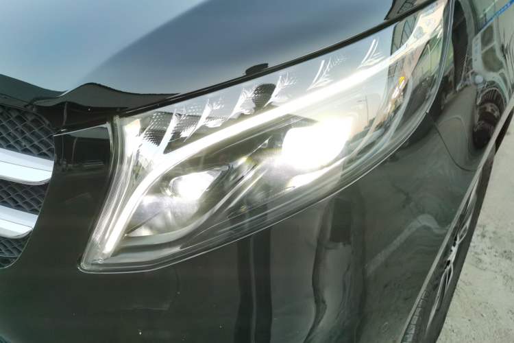 Used Mercedes-Benz V-Class 2022 V 260 Prestige Edition Left Front Headlight