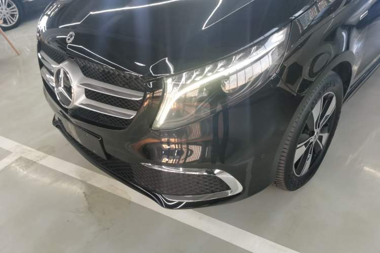 Used Mercedes-Benz V-Class 2022 V 260 L Long Wheelbase Prestige Edition Left Front Headlight