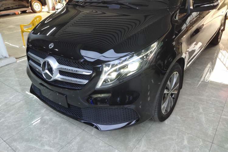 Used Mercedes-Benz V-Class 2022 V 260 Avantgarde Edition Left Front Headlight