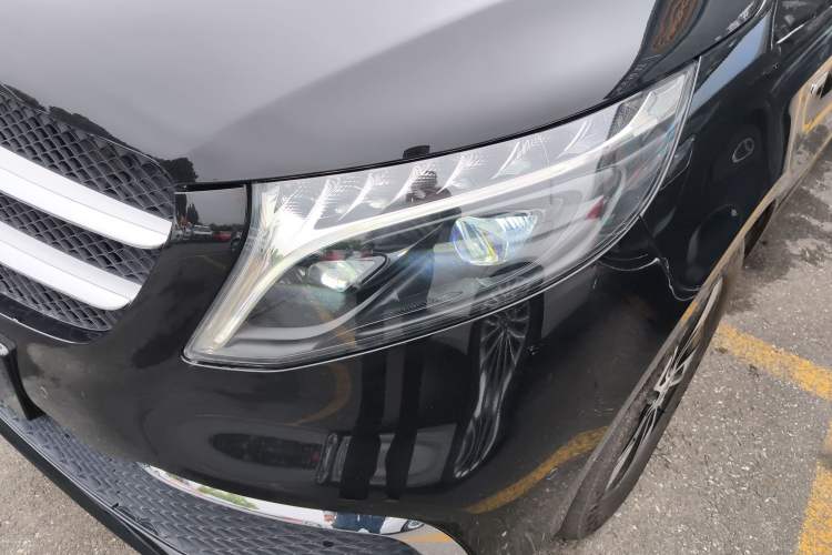 Used Mercedes-Benz V-Class 2022 V 260 L Long Wheelbase Prestige Edition Left Front Headlight