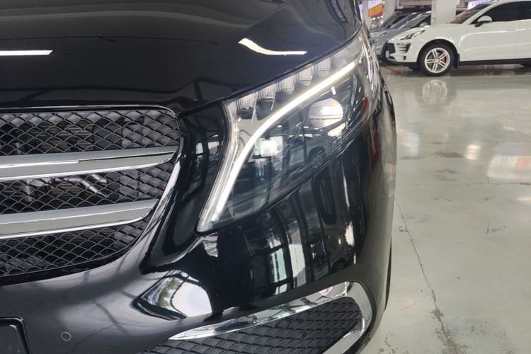 Used Mercedes-Benz V-Class 2022 V 260 L Long Wheelbase Prestige Edition Left Front Headlight