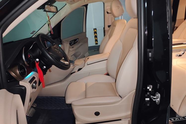 Used Mercedes-Benz V-Class 2022 V 260 Prestige Edition Left Front Seat