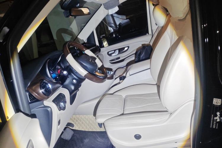 Used Mercedes-Benz V-Class 2022 V 260 Avantgarde Edition Left Front Seat