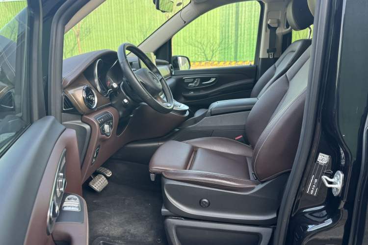 Used Mercedes-Benz V-Class 2022 V 260 L Long Wheelbase Prestige Edition Left Front Seat