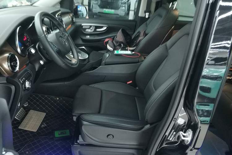 Used Mercedes-Benz V-Class 2022 V 260 L Long-wheelbase Luxury Edition Left Front Seat