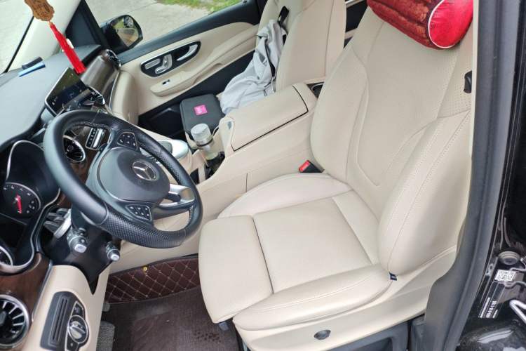 Used Mercedes-Benz V-Class 2022 V 260 Avantgarde Edition Left Front Seat