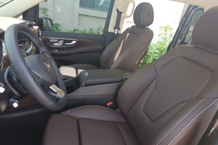 Used Mercedes-Benz V-Class 2022 V 260 Prestige Edition Left Front Seat
