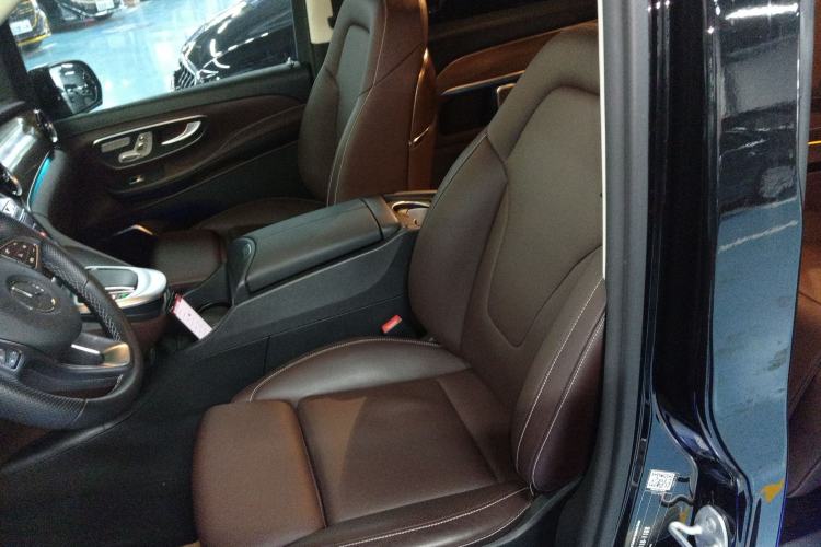 Used Mercedes-Benz V-Class 2022 V 260 L Long Wheelbase Prestige Edition Left Front Seat